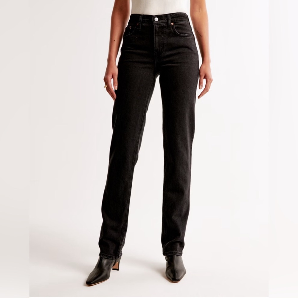 Abercrombie Mid Rise 90s Straight Jeans